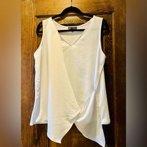 D2 by Diane Gilman Sleeveless Blouse